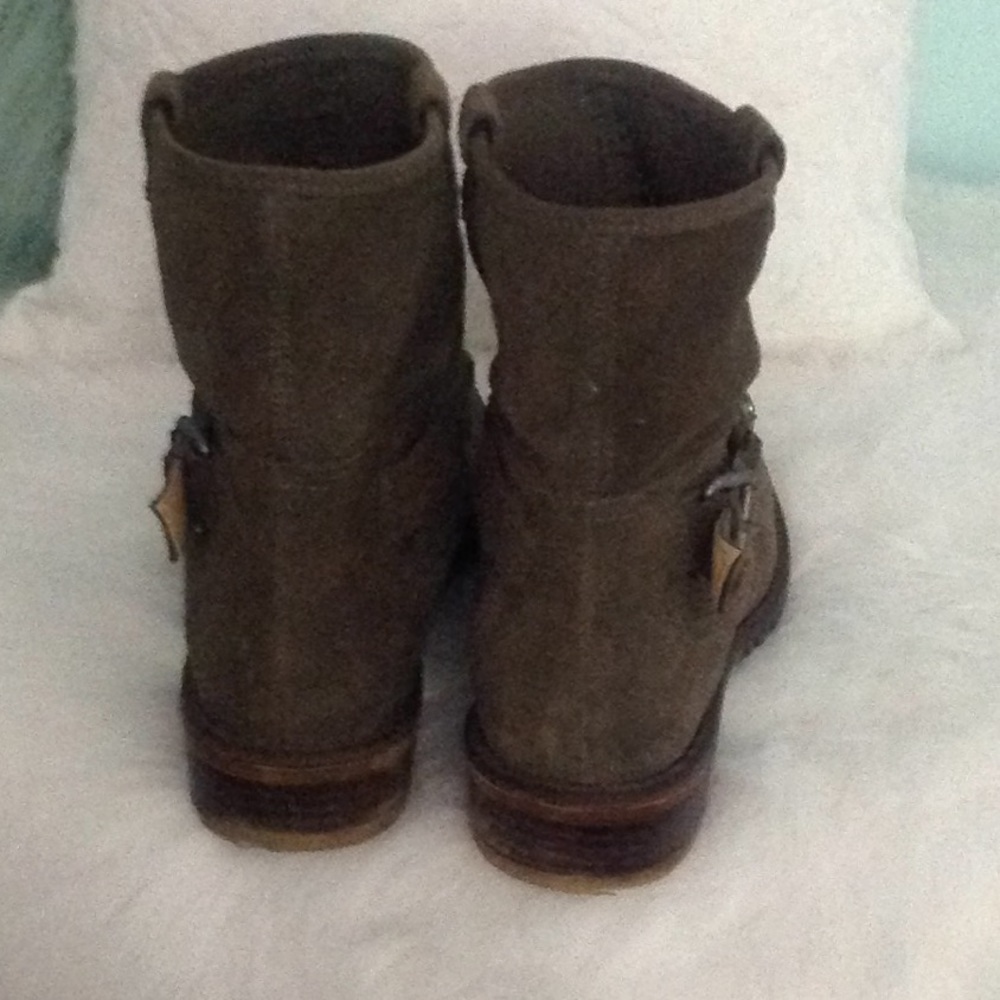 Olive suede booties with stones size 7 - Picture 3 of 4